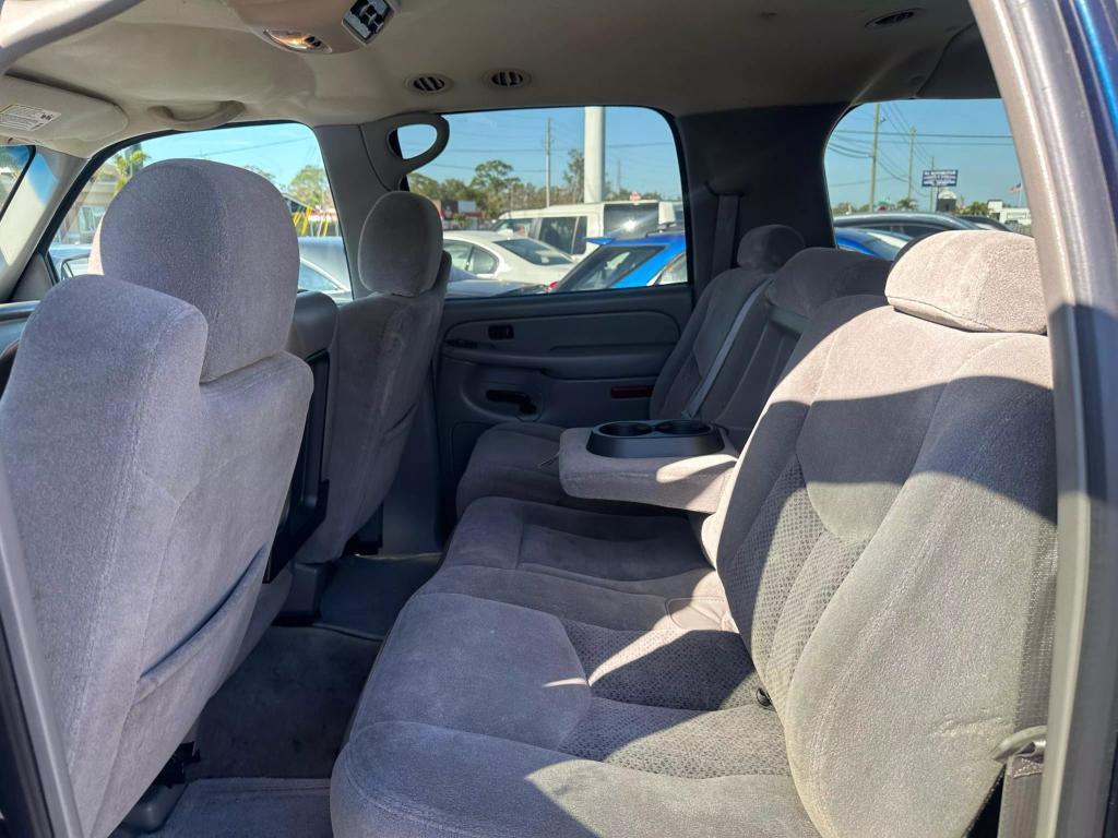 used 2004 Chevrolet Suburban car, priced at $6,995