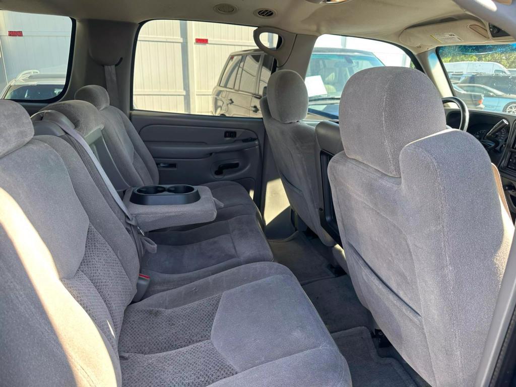 used 2004 Chevrolet Suburban car, priced at $6,995