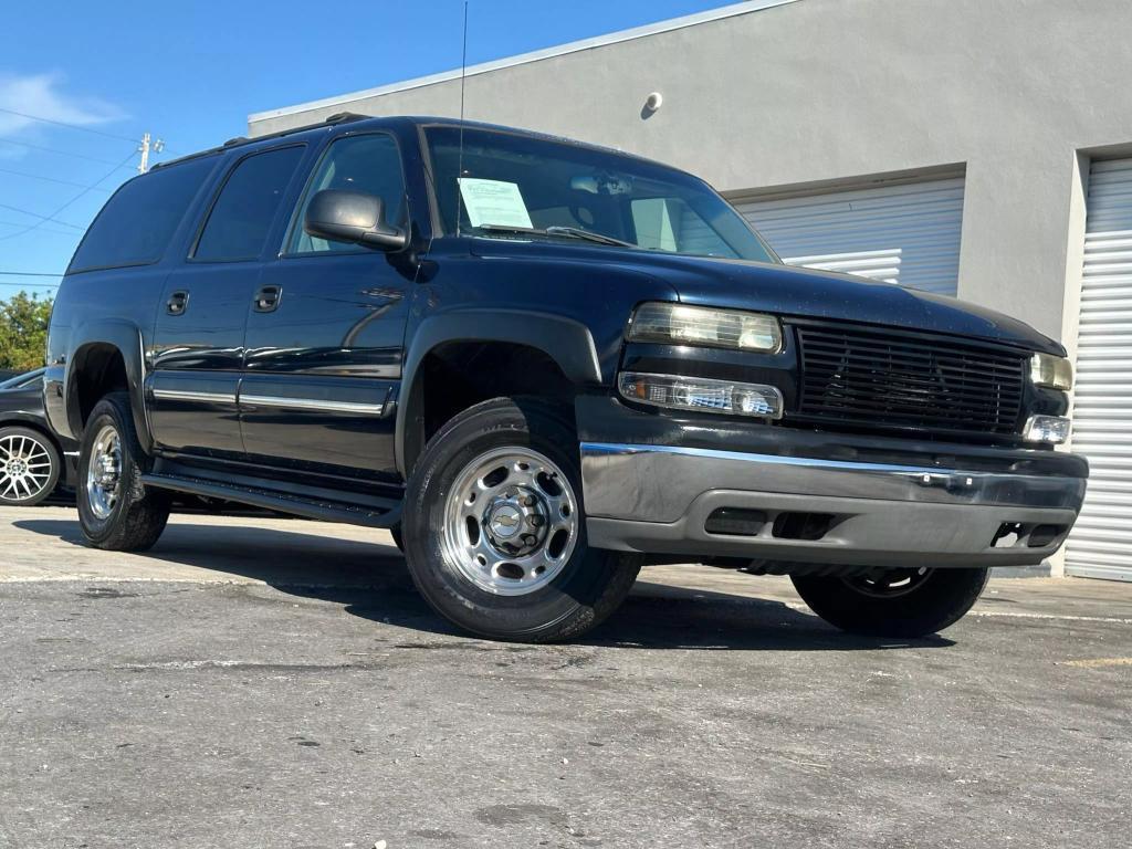 used 2004 Chevrolet Suburban car, priced at $6,995