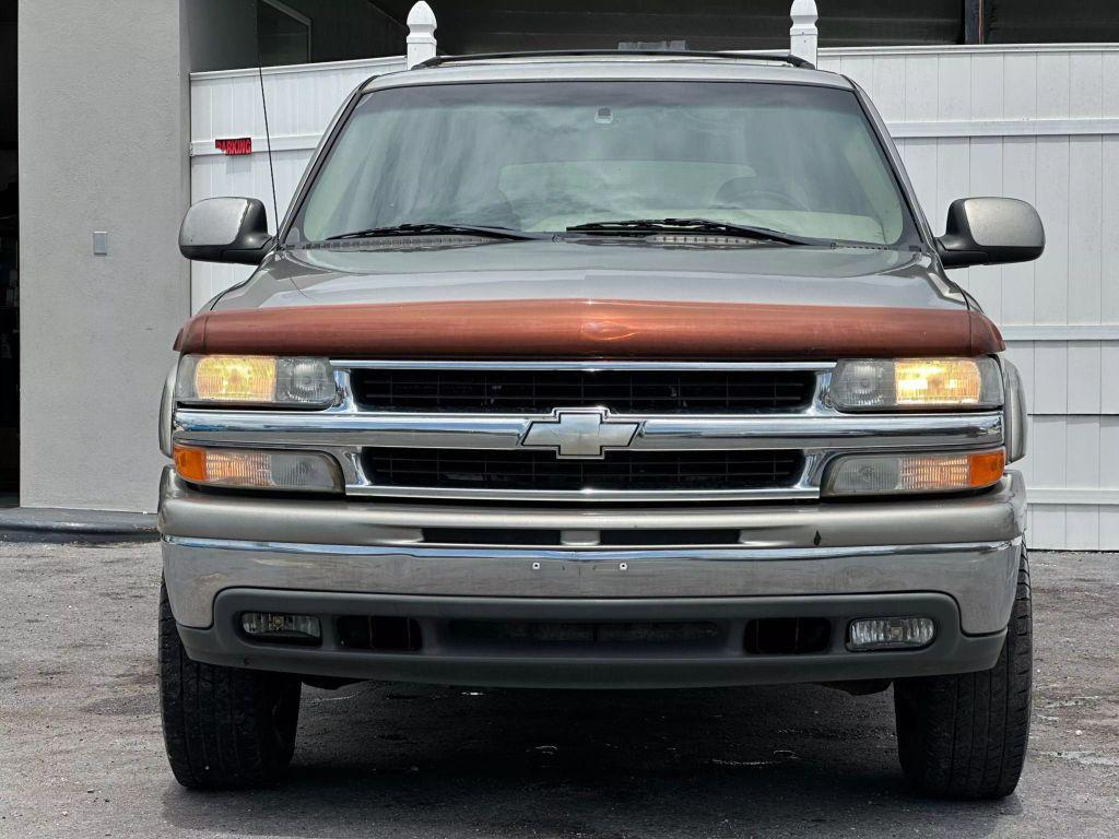 used 2001 Chevrolet Suburban car, priced at $8,995