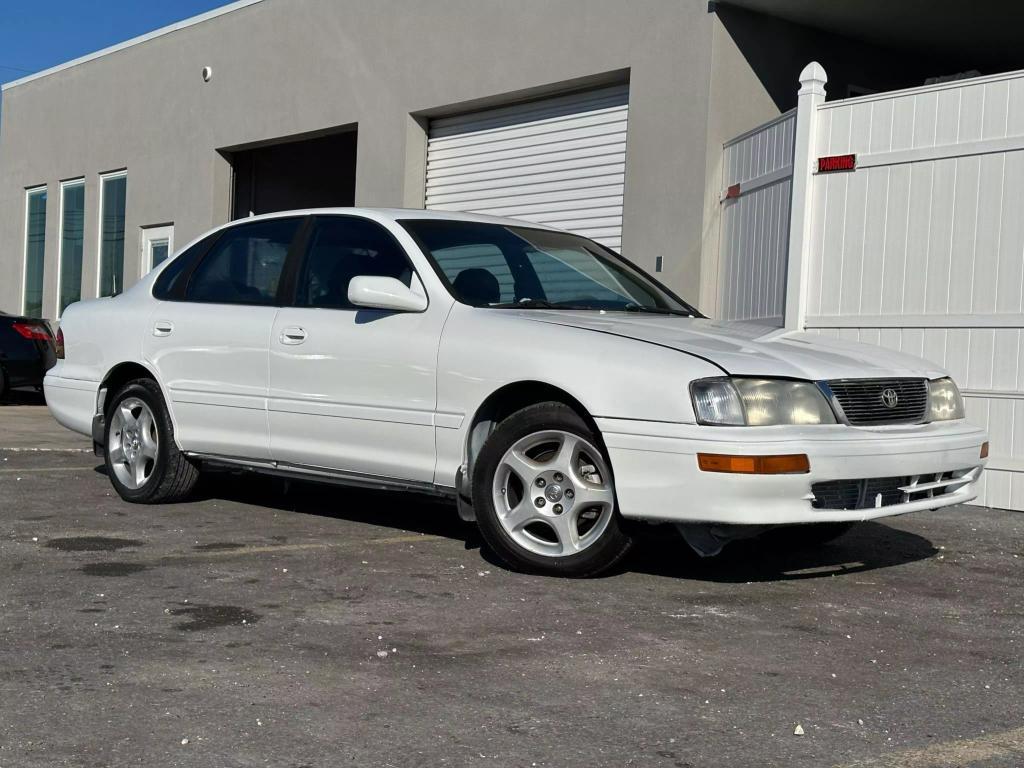 used 1996 Toyota Avalon car, priced at $2,995