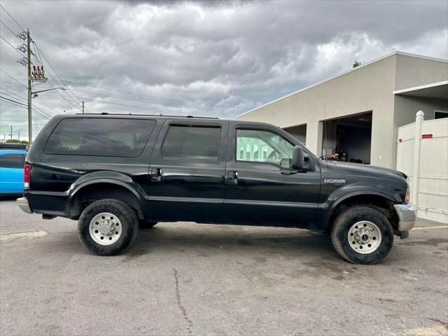 used 2000 Ford Excursion car, priced at $9,995