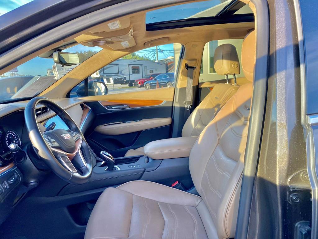 used 2019 Cadillac XT5 car, priced at $16,995