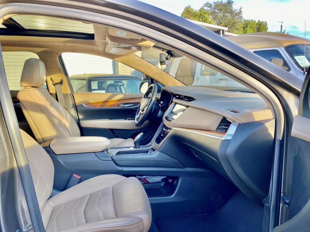 used 2019 Cadillac XT5 car, priced at $16,995