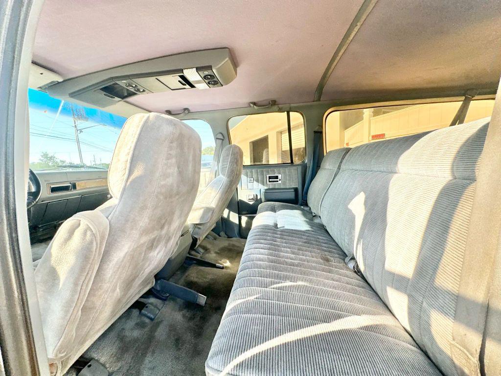 used 1989 Chevrolet Suburban car, priced at $12,995