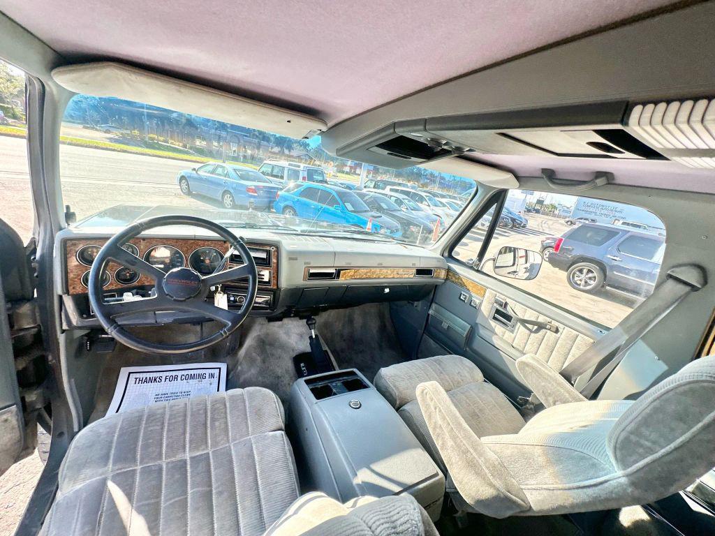 used 1989 Chevrolet Suburban car, priced at $12,995
