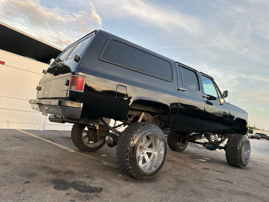 used 1989 Chevrolet Suburban car, priced at $11,995