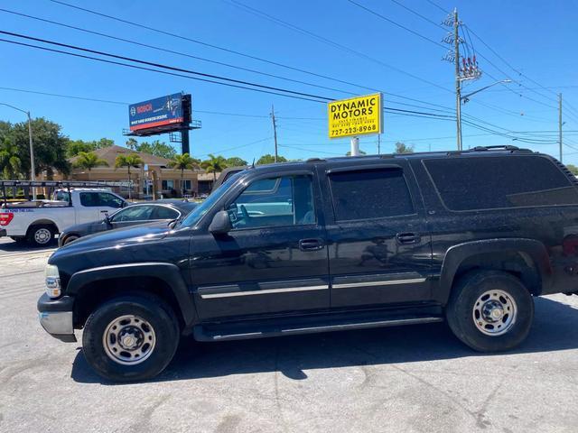 used 2004 Chevrolet Suburban car, priced at $9,995