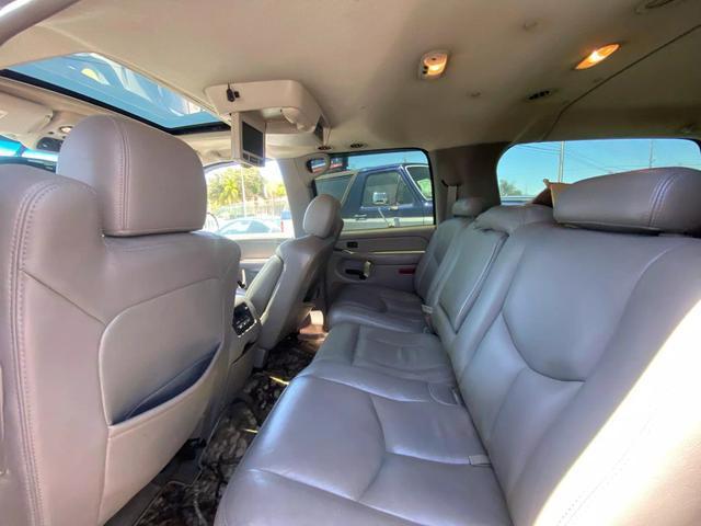 used 2004 Chevrolet Suburban car, priced at $9,995