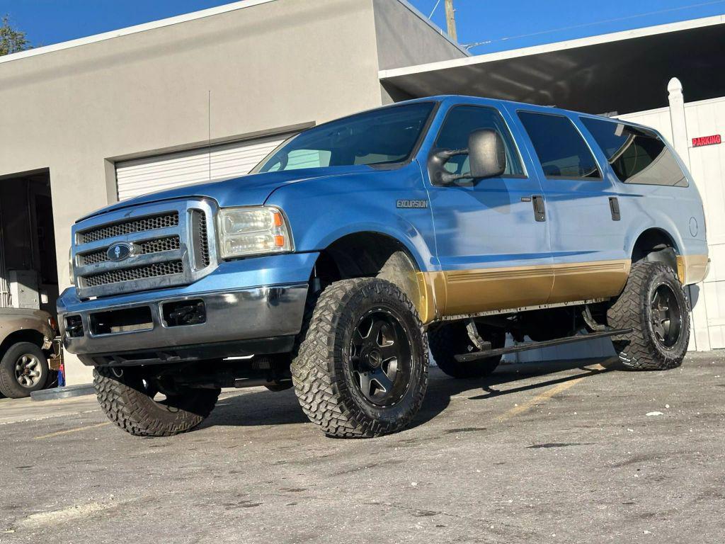 used 2005 Ford Excursion car, priced at $12,995