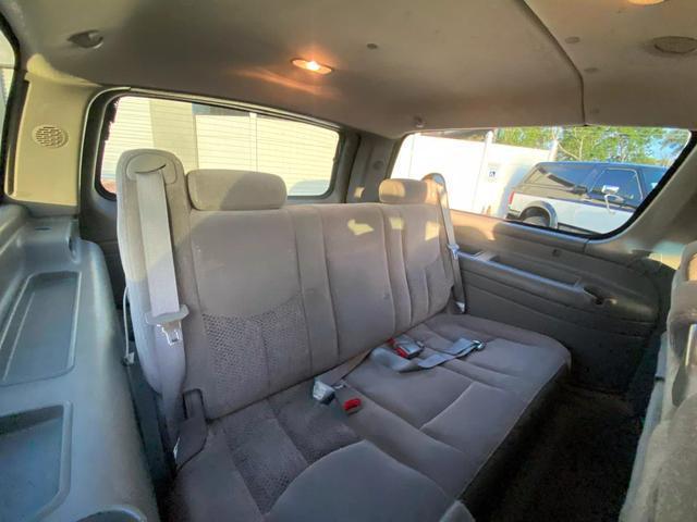 used 2004 Chevrolet Suburban car, priced at $8,995