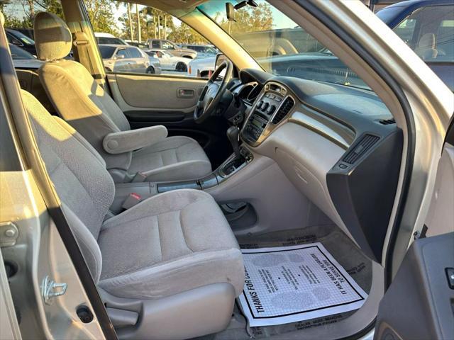 used 2003 Toyota Highlander car, priced at $6,995