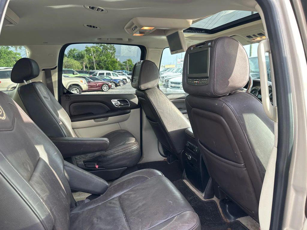 used 2008 Cadillac Escalade ESV car, priced at $8,995