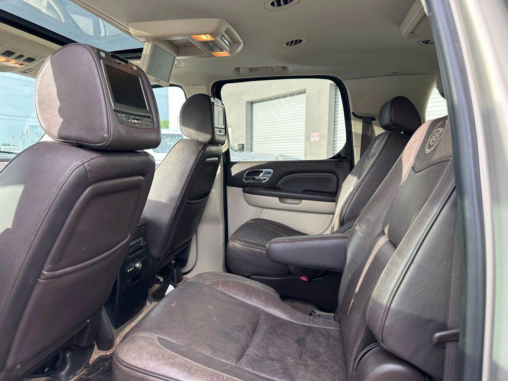 used 2008 Cadillac Escalade ESV car, priced at $8,995