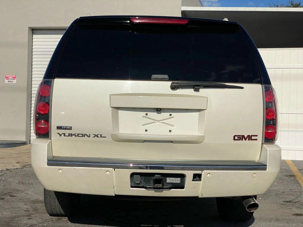 used 2009 GMC Yukon XL car