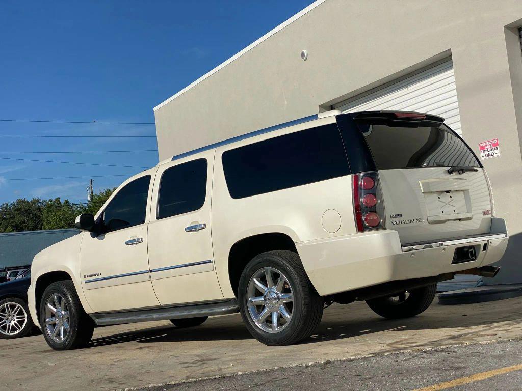 used 2009 GMC Yukon XL car
