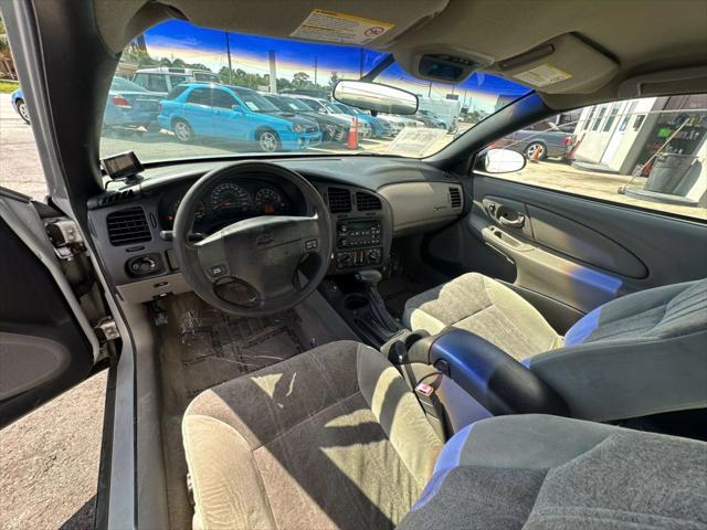 used 2002 Chevrolet Monte Carlo car, priced at $3,995