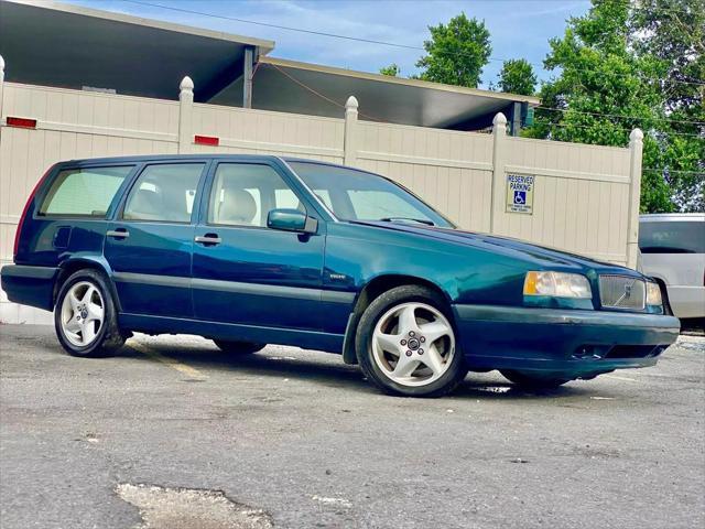 used 1996 Volvo 850 car, priced at $5,995