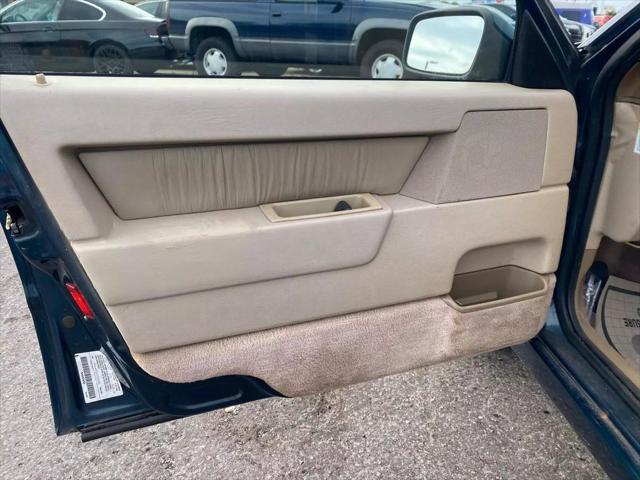 used 1996 Volvo 850 car, priced at $5,995