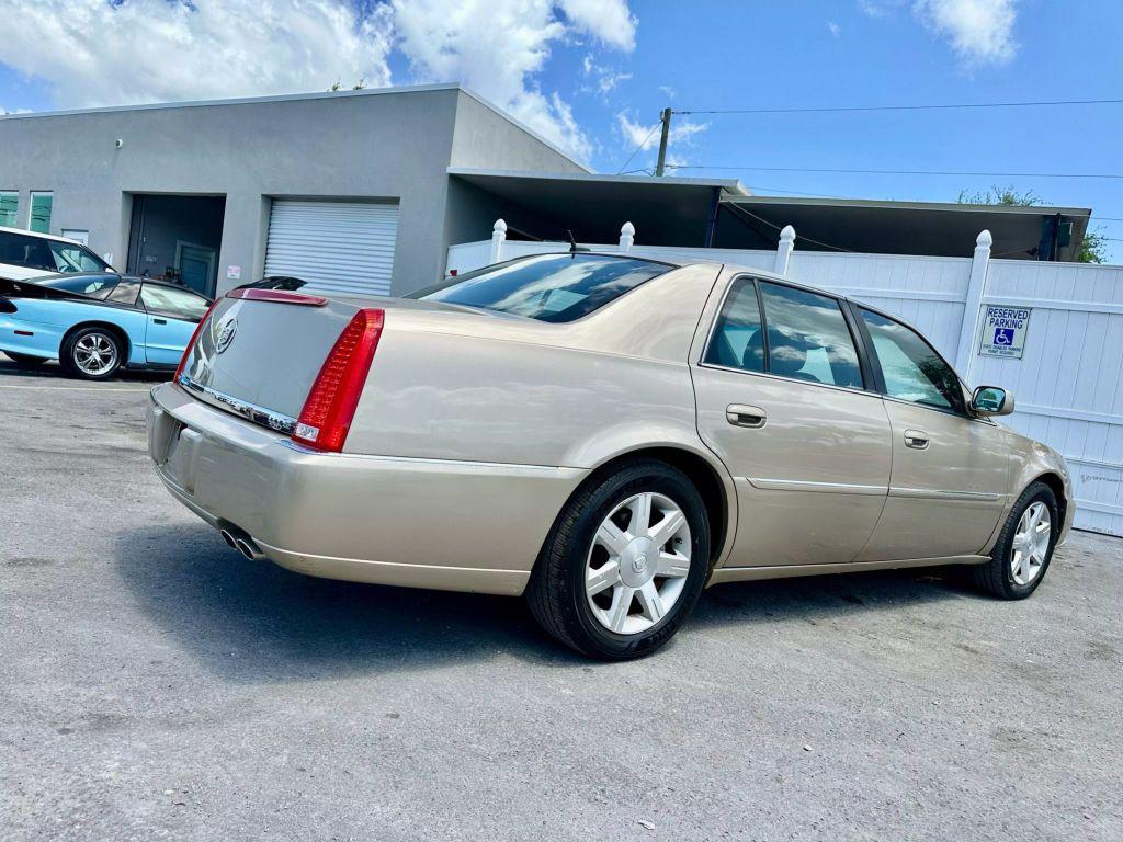 used 2006 Cadillac DTS car, priced at $5,995