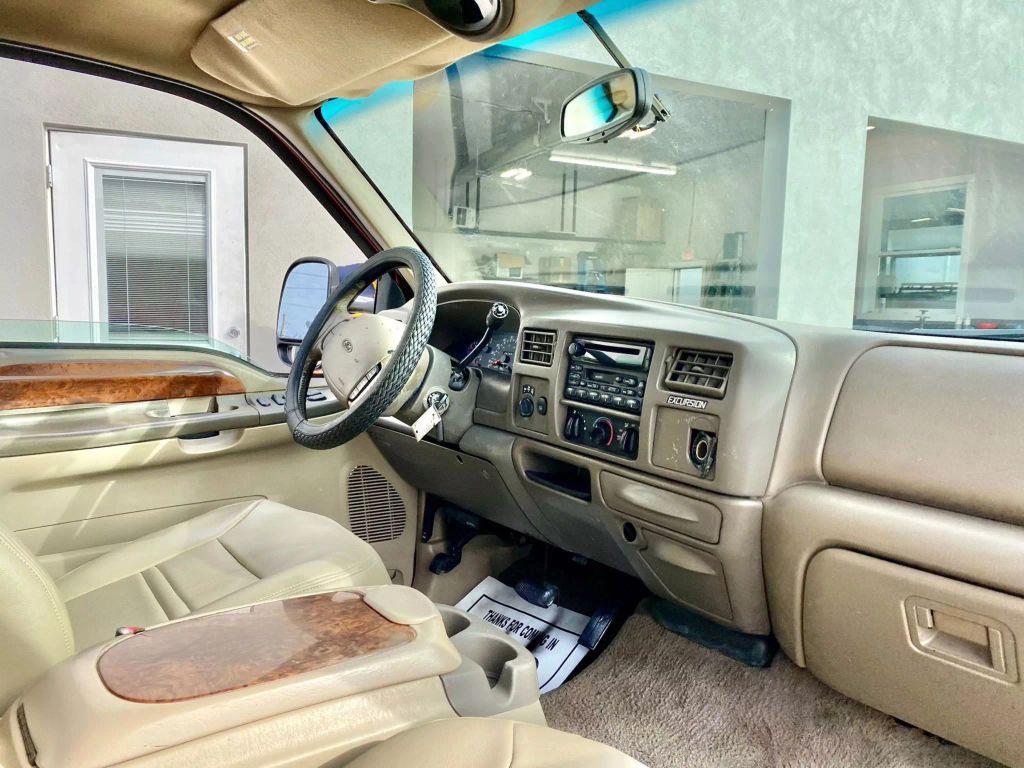 used 2000 Ford Excursion car, priced at $8,995