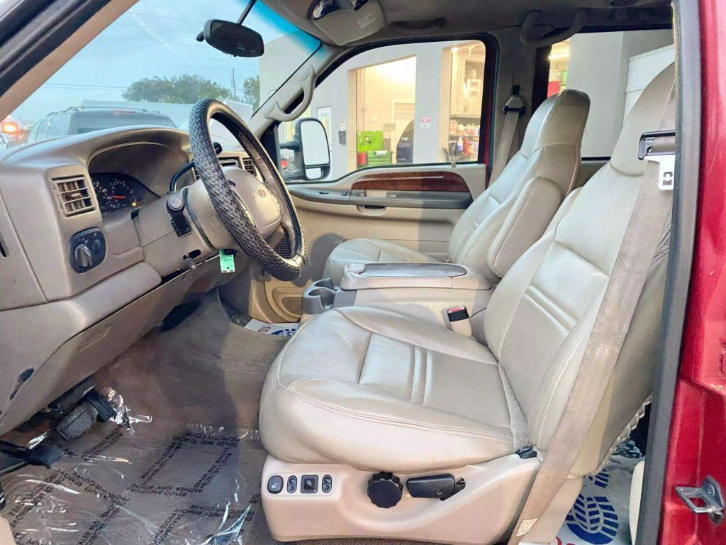 used 2000 Ford Excursion car, priced at $8,995