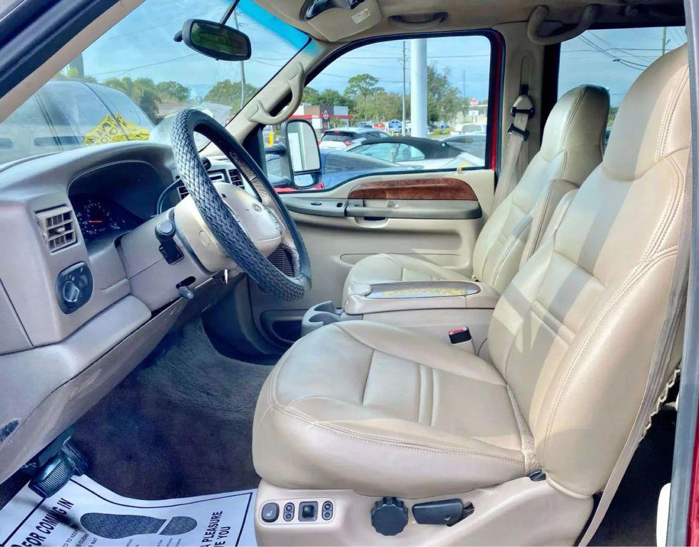 used 2000 Ford Excursion car, priced at $8,995