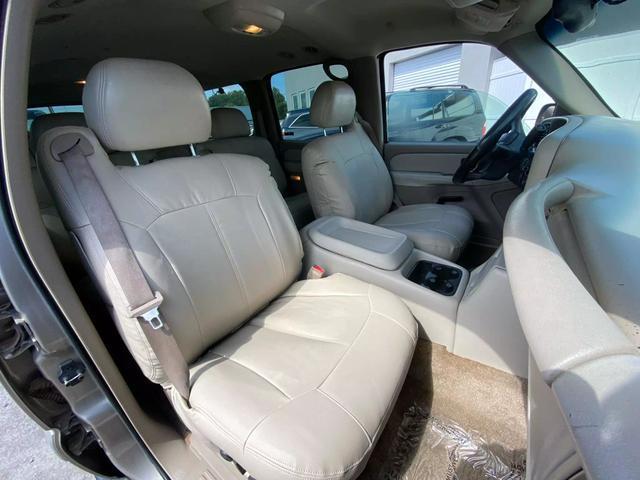 used 2001 Chevrolet Suburban car, priced at $6,995