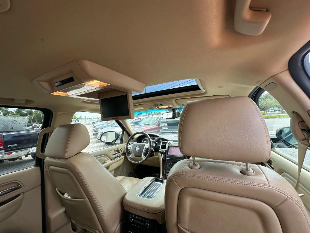 used 2014 Cadillac Escalade ESV car, priced at $11,995