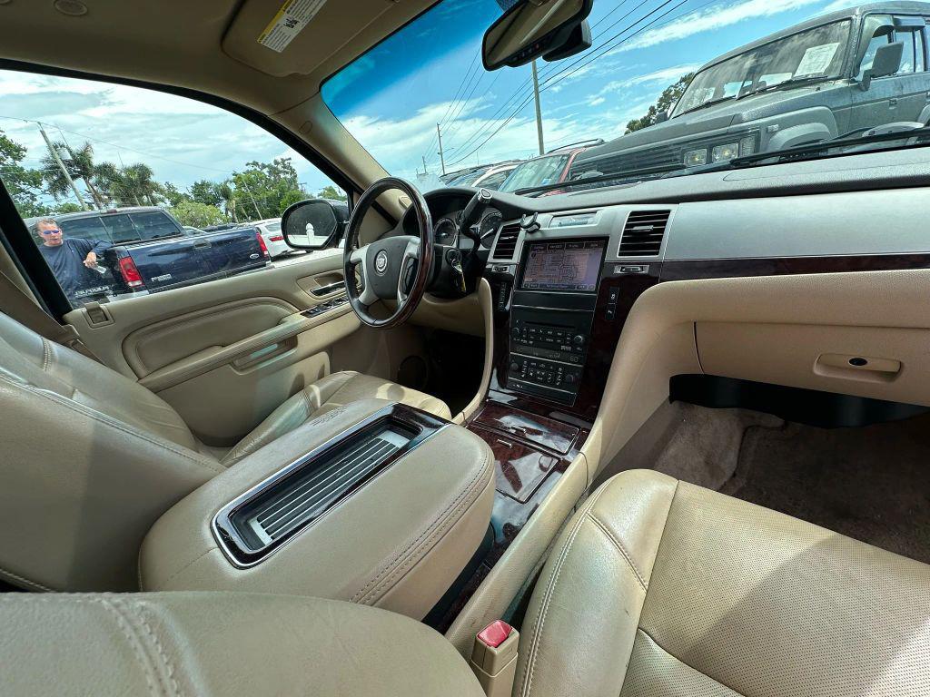 used 2014 Cadillac Escalade ESV car, priced at $11,995