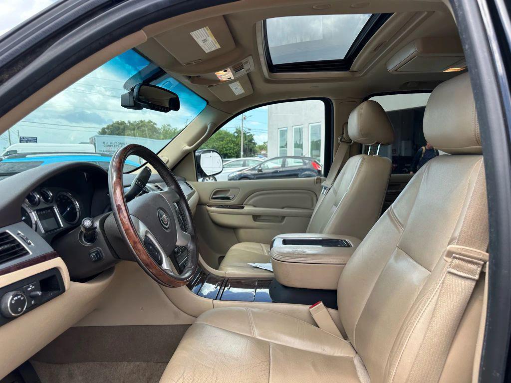 used 2014 Cadillac Escalade ESV car, priced at $11,995