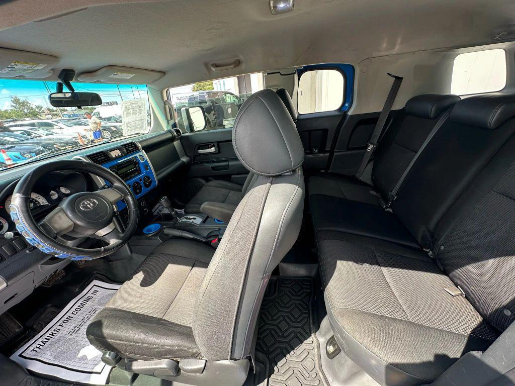 used 2007 Toyota FJ Cruiser car, priced at $8,995