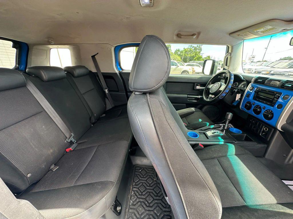 used 2007 Toyota FJ Cruiser car, priced at $8,995