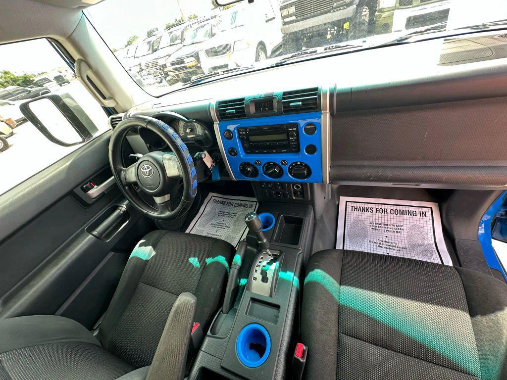 used 2007 Toyota FJ Cruiser car, priced at $8,995