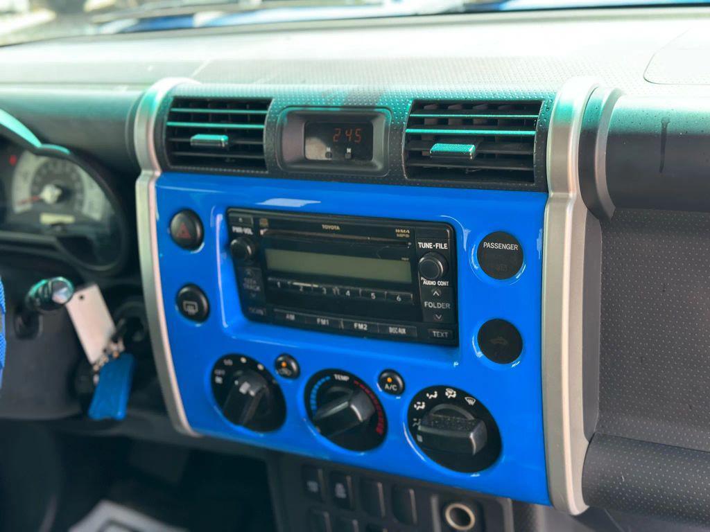 used 2007 Toyota FJ Cruiser car, priced at $8,995