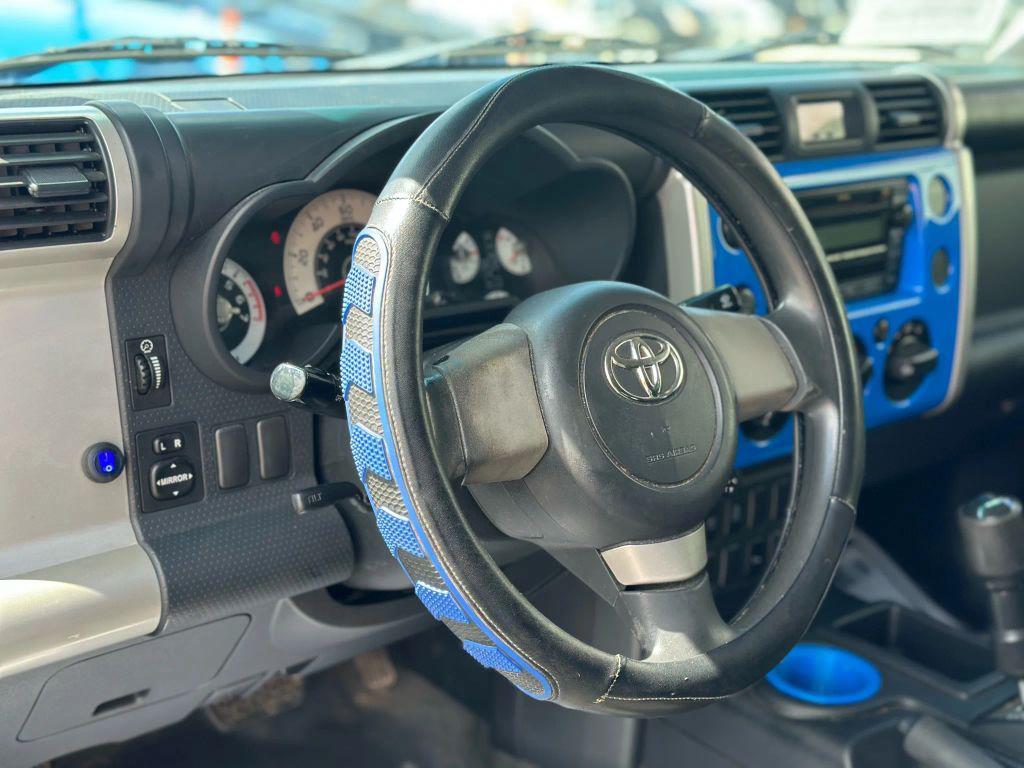 used 2007 Toyota FJ Cruiser car, priced at $8,995