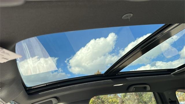 new 2025 Acura RDX car, priced at $46,050