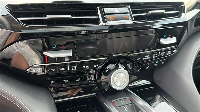 new 2025 Acura MDX car, priced at $68,250