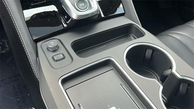 new 2025 Acura MDX car, priced at $68,250