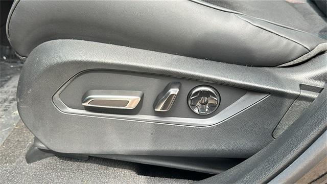 new 2025 Acura RDX car, priced at $52,250