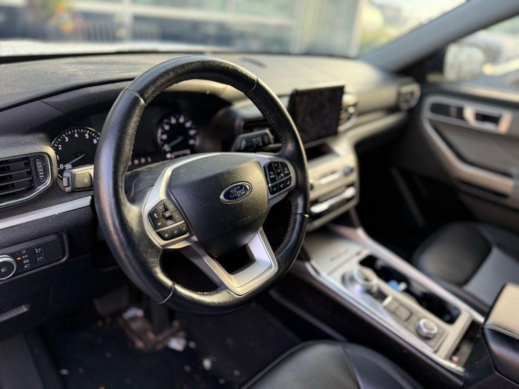 used 2022 Ford Explorer car, priced at $31,629