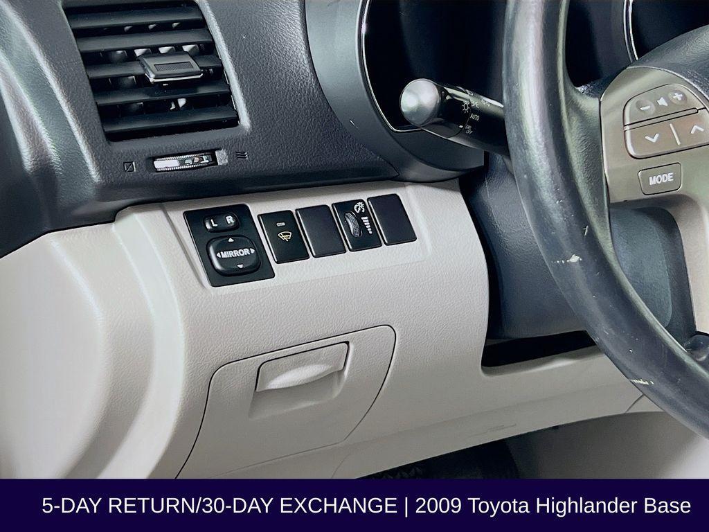 used 2009 Toyota Highlander car, priced at $7,999