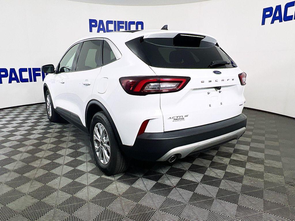 used 2023 Ford Escape car, priced at $23,999