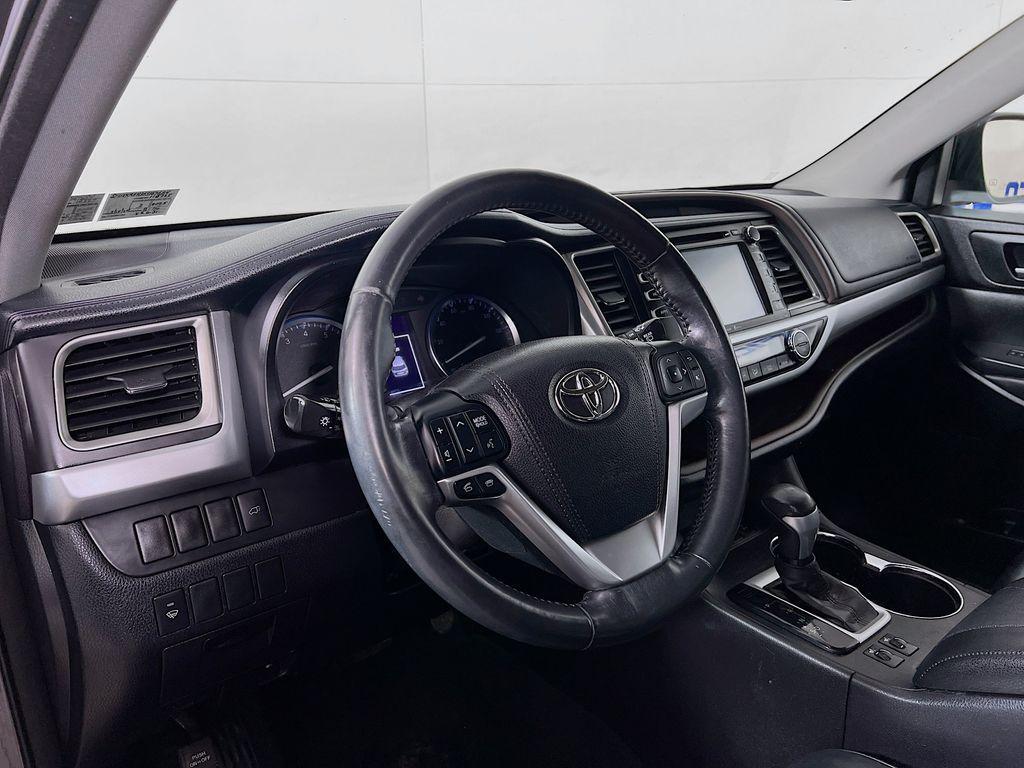 used 2015 Toyota Highlander car, priced at $17,999