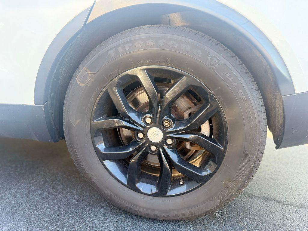 used 2019 Land Rover Discovery car, priced at $20,999