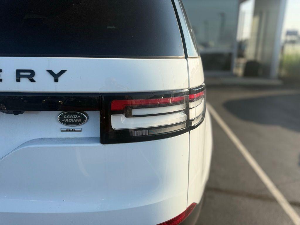 used 2019 Land Rover Discovery car, priced at $20,999