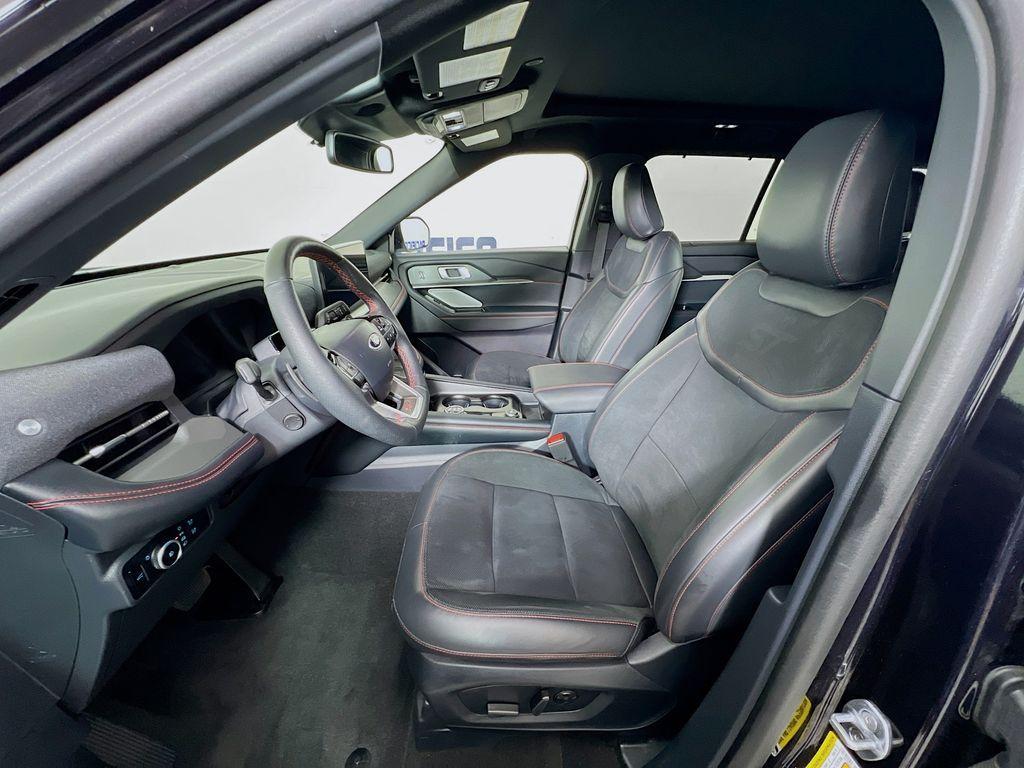 used 2025 Ford Explorer car, priced at $52,999