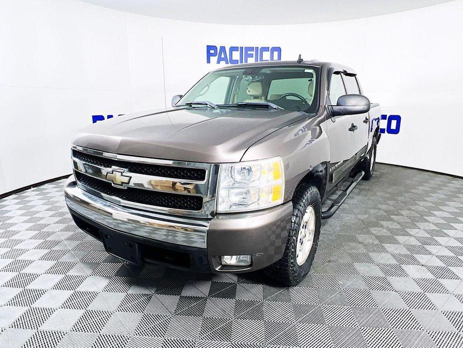 used 2007 Chevrolet Silverado 1500 car, priced at $10,999