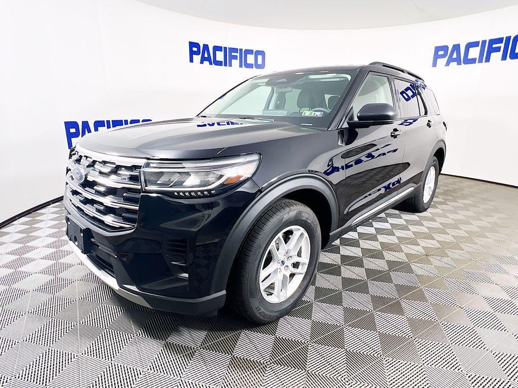 used 2025 Ford Explorer car, priced at $40,999