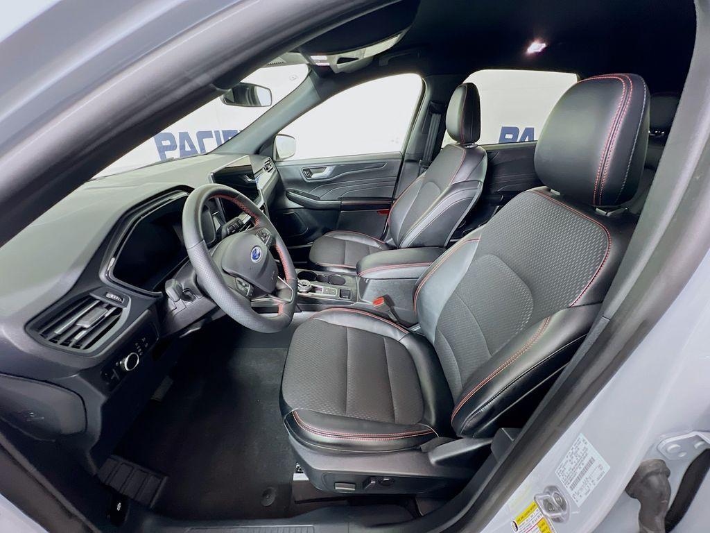 used 2025 Ford Escape car, priced at $26,999